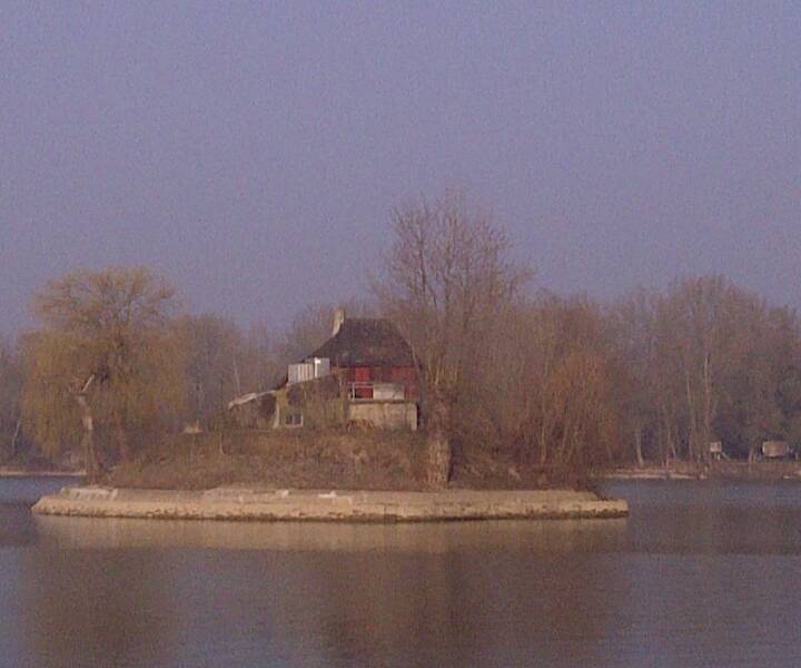 Bunkerinsel im Goldkanal