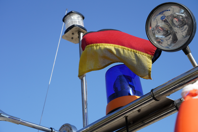 Rettungsboot - RTB 2 Nahaufnahme der Deutschlandflagge